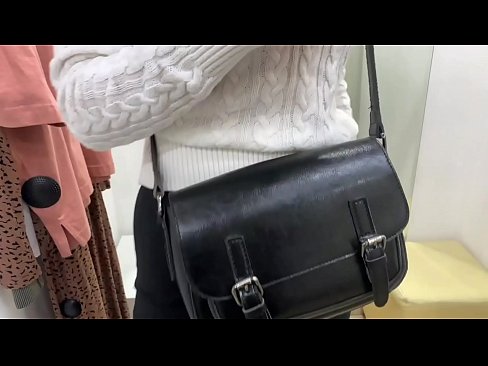 ❤️ Masturbim publik i kurvës së re FeralBerry me një dildo në dhomën e montimit ️ Video e ndyrë tek ne sq.raceporn.ru